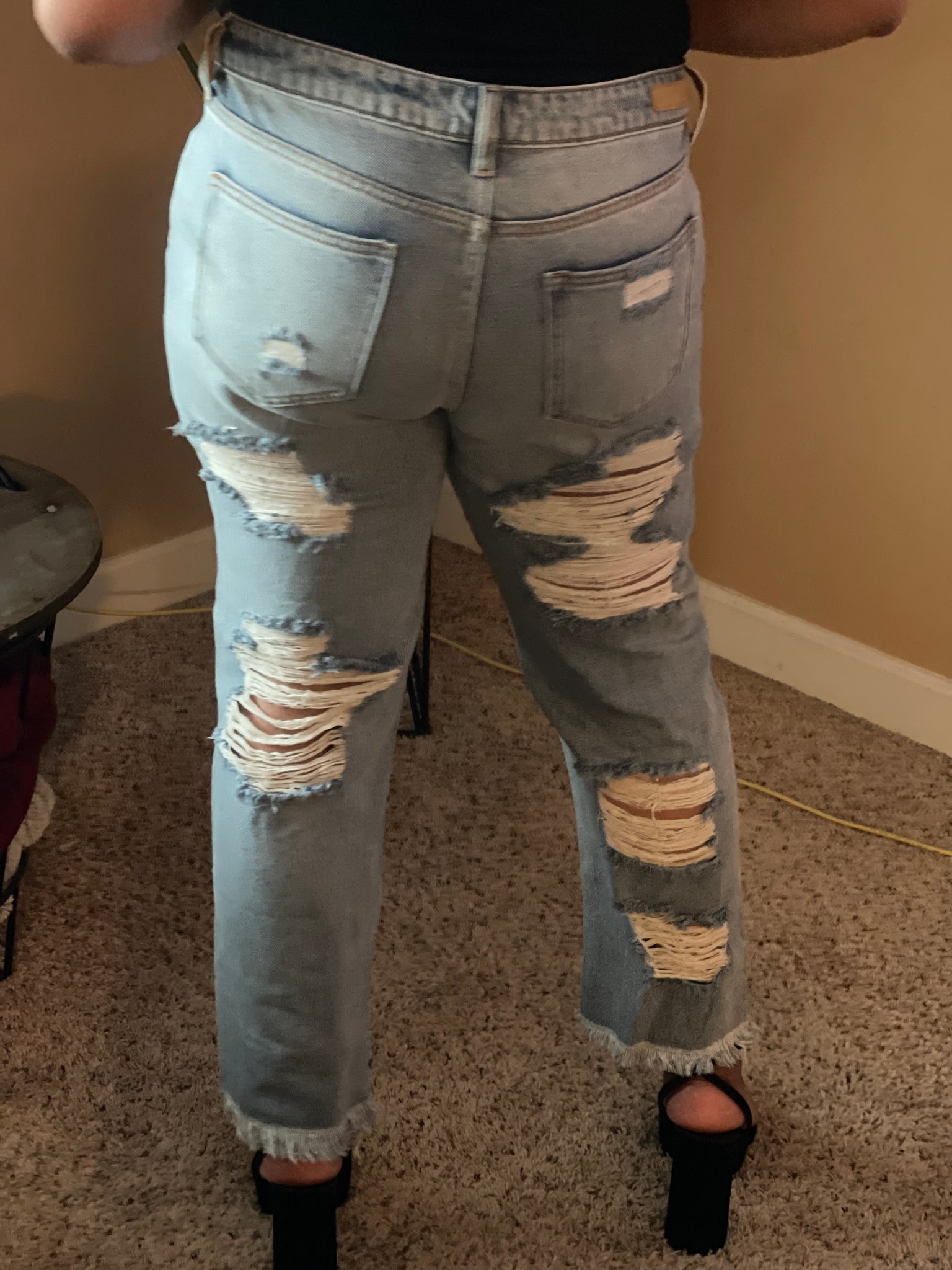 Trendy Ripped Jeans